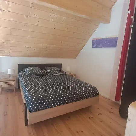 Dans Les Hautes- Pyrenees Entre Lourdes Et Bagneres Calme Et Vue Magnifique * Arrodets-ez-Angles