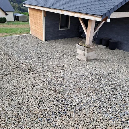 Dans Les Hautes- Pyrenees Entre Lourdes Et Bagneres Calme Et Vue Magnifique *