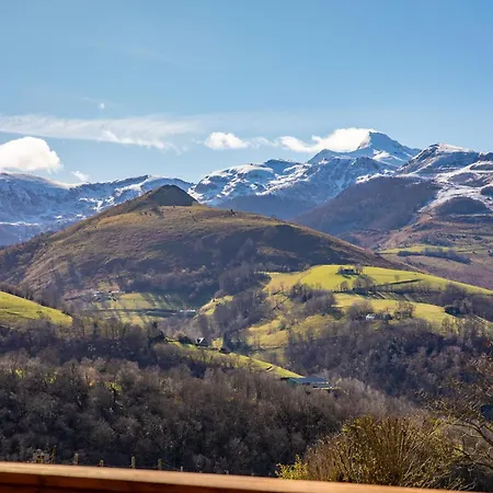 Dans Les Hautes- Pyrenees Entre Lourdes Et Bagneres Calme Et Vue Magnifique شاليه