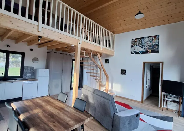 Dans Les Hautes- Pyrenees Entre Lourdes Et Bagneres Calme Et Vue Magnifique Шале